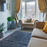 شقة The Bishophill Gathering - Sleeps Up To 12