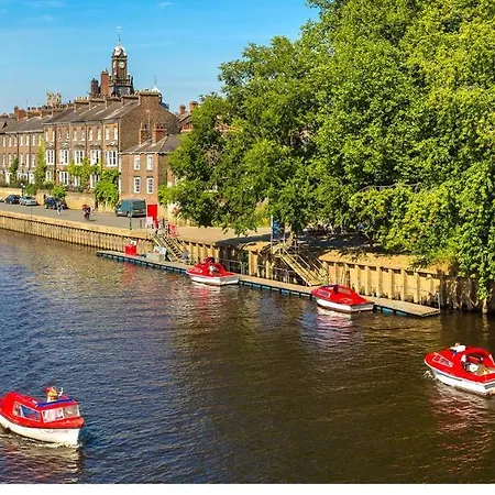 Lägenhet The Bishophill Gathering - Sleeps Up To 12