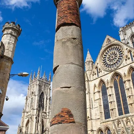 Apartment The Bishophill Gathering - Sleeps Up To 12