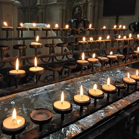 The Bishophill Gathering - Sleeps Up To 12 *