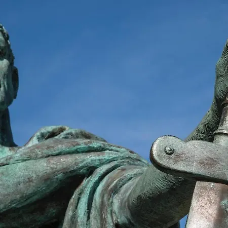 The Bishophill Gathering - Sleeps Up To 12 아파트 *